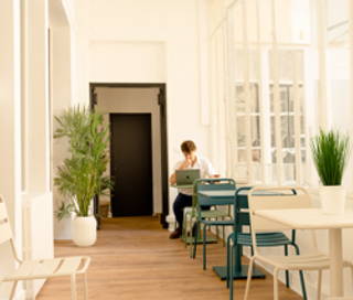 Bureau privé 10 m² 4 postes Location bureau Rue Godot de Mauroy Paris 75009 - photo 1